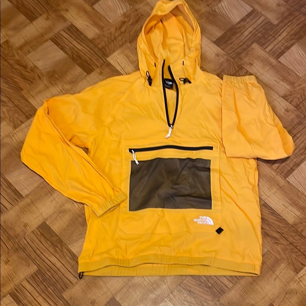 New* North Face Hooded Jacket with Front Pocket
